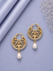 Filigree cut work balis with pearl drops with a two tone look made in pure silver with 22 kt. gold plating
