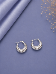 1.6cm diameter Croissant Balis in pure silver