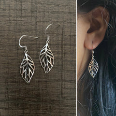 Filigree leaf pattern earrings in pure silver
