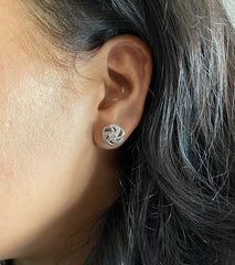 Multi cz stone 1 cm diameter rotated flower pattern studs in pure silver