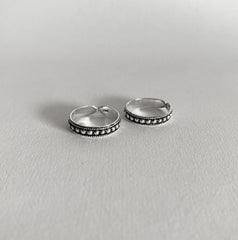 Round ball pattern rava work toe ring in pure silver (one pair)