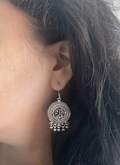 Carving pattern ghungroo earrings in pure silver