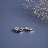 Rose outline toe ring in pure silver (one pair)