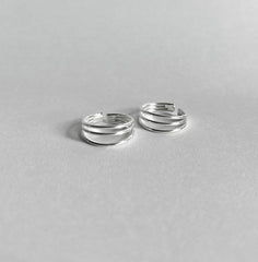 Thin three line toe ring in pure silver