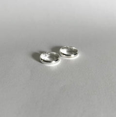 Minimal plain band toe ring in pure silver (one pair)