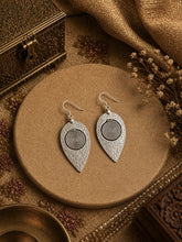 Upside down tear drop pattern spiral and beaten texture earrings in pure silver