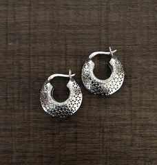 Statement filigree work balis with cz stone in pure silver