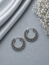 3cm diameter filigree work balis made in pure silver
