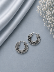 Elegant 2.5 cm diameter filigree balis in pure silver