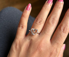 Heart outline ring with cz stones in pure silver