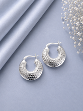 Statement filigree work balis with cz stone in pure silver