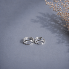 Thin three line toe ring in pure silver