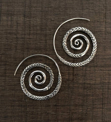 4 cm diameter pure silver spiral hoops