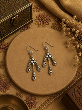 Carving work Trident pattern earrings in pure silver