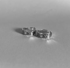 Flowers with gap pattern adjustable toe ring in pure silver
