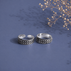 Leaf pattern carving work toe ring in pure silver (one pair)