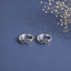 Twin flower pattern twisted toe ring in pure silver (one pair)