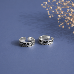 Evil eye pattern toe ring in pure silver (one pair)