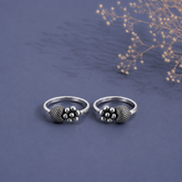 Flower and heart toe ring in pure silver (one pair)