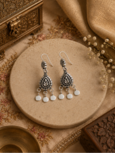 Carving work tear drop pattern hangings in pure silver