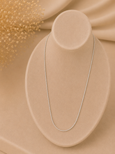 Sleek flexible 18'' chain pure silver