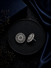 2.5 cm diameter carving rava work studs in pure silver