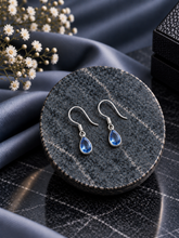 Flat blue tear drop cz stone hangings in pure silver