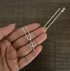 Holy Cross pendant with a 3 mm cz stone and an 18'' chain in pure silver