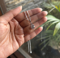 8mm cz stone inverted v pattern pendant with an 18'' chain in pure silver