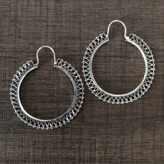 Cut work 5.2 cm balis in pure silver