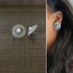 Big size 2.5 cm diameter rava work studs with a pearl center in pure silver