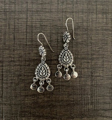 Carving work tear drop pattern hangings in pure silver