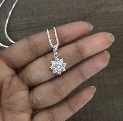 Compact flower pattern cz stone pendant with an 18'' chain in pure silver