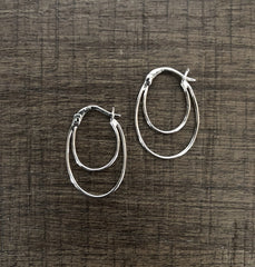 Thin wire oval balis in pure silver