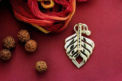 Krishna Morpankh and Bansuri motif 22kt. gold plated pendant in pure silver