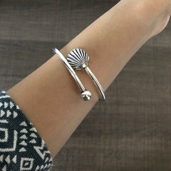 Single sea shell motif plain kada in pure silver