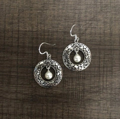 Snake scale pattern pearl drop hangings made in pure silver