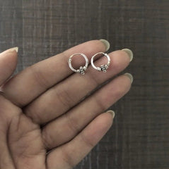 Tiny 1 cm diameter wire work balis in pure silver