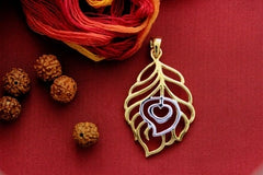 Two tone Morpankh pattern pendant with 22kt. gold plating in pure silver