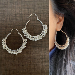 4 cm diameter balis with pearl clusters in pure silver