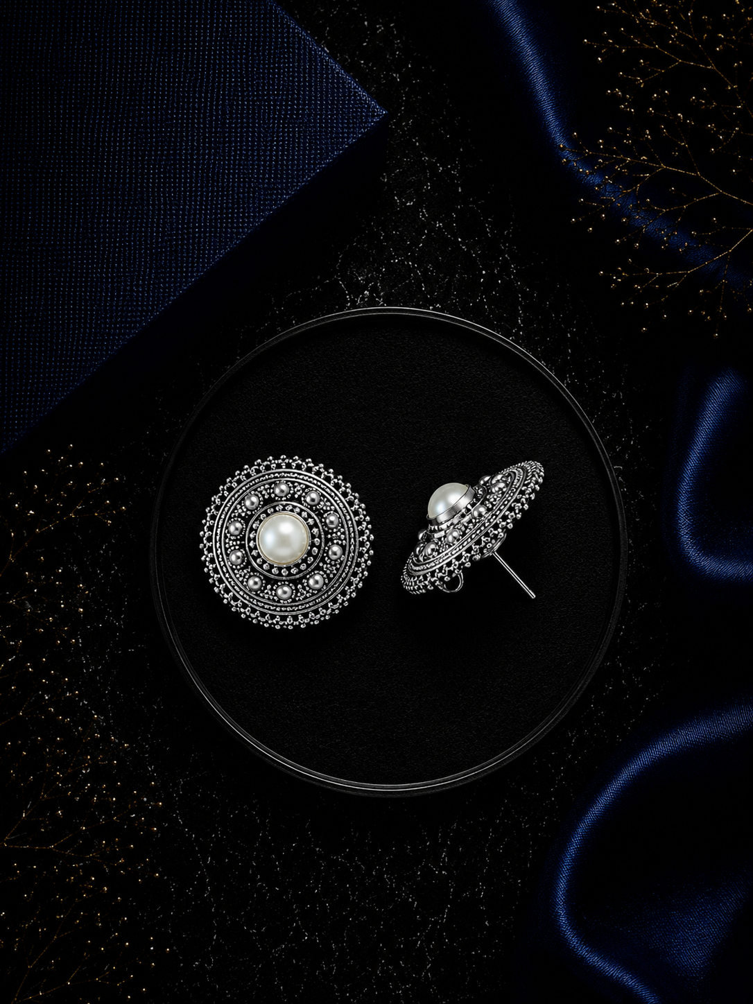 Big size 2.5 cm diameter rava work studs with a pearl center in pure silver