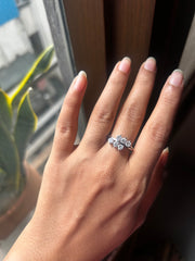 Six cz studded ring with overlap style in pure silver