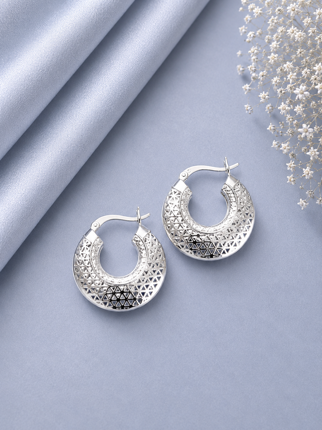 Statement filigree work balis with cz stone in pure silver
