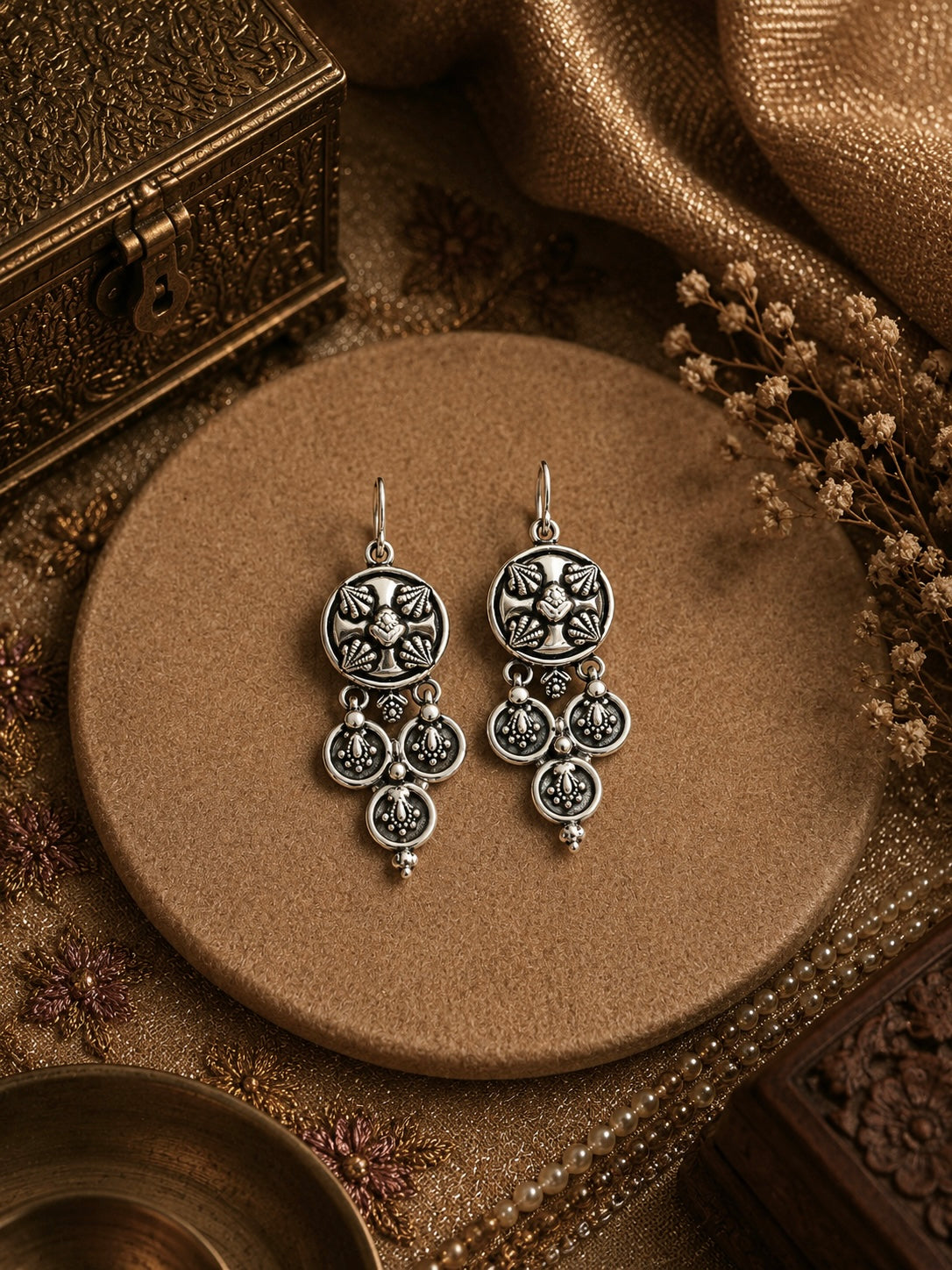 Four circle antique finish bold hanging earrings in pure silver