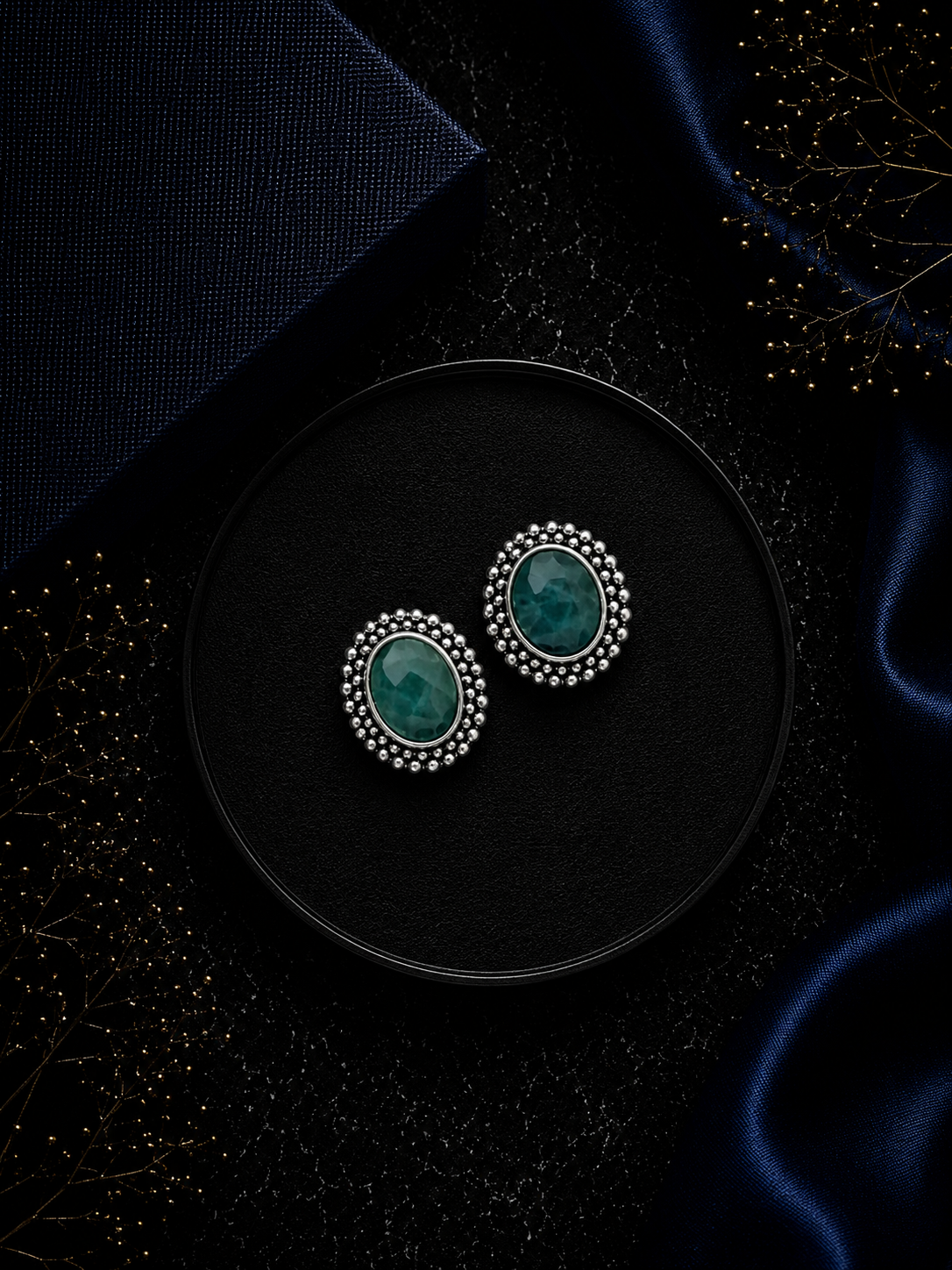 Green onyx cut stone oval studs in pure silver