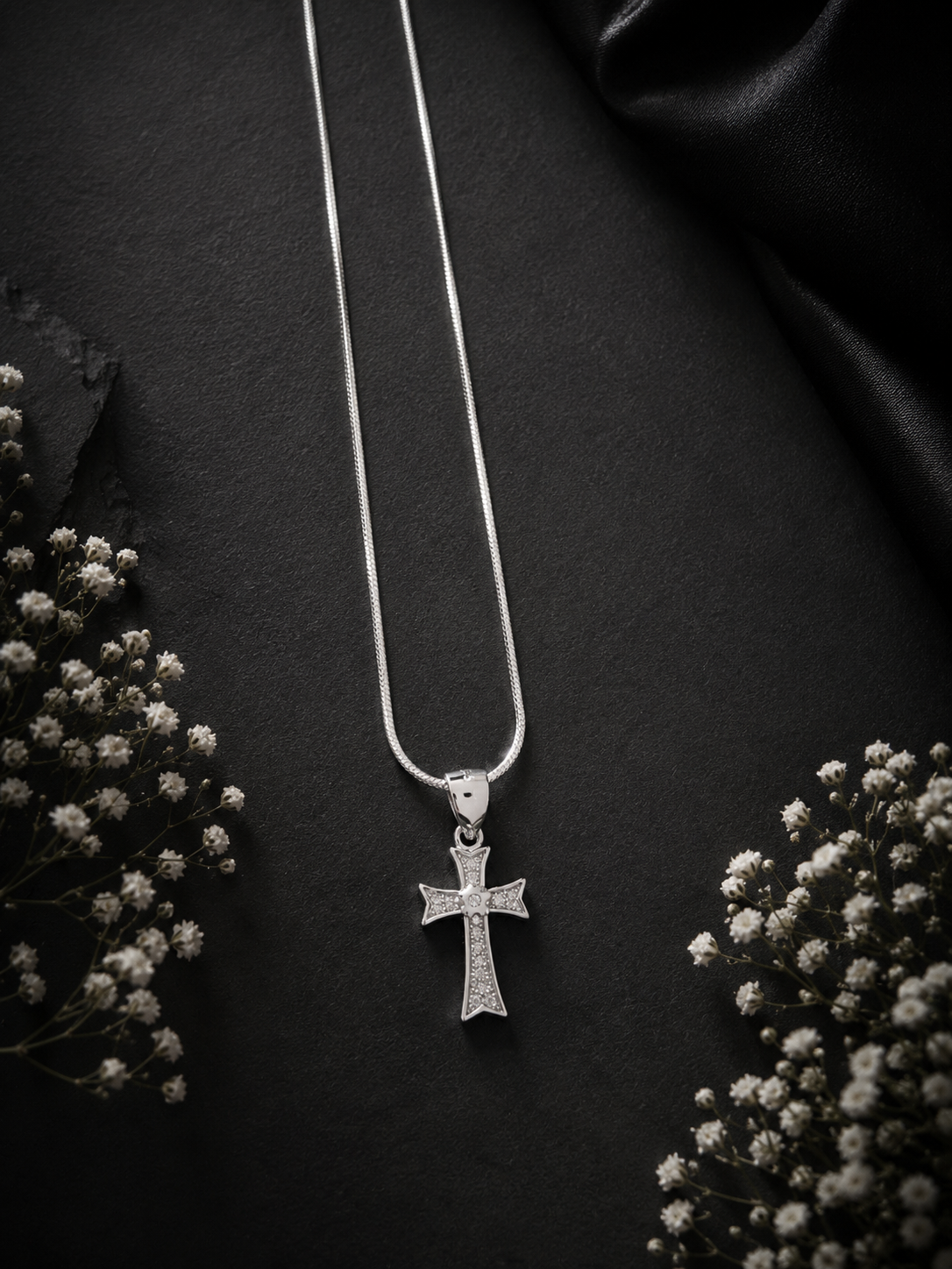Divine Cross studded pendant with a 20inch shiny chain in pure silver