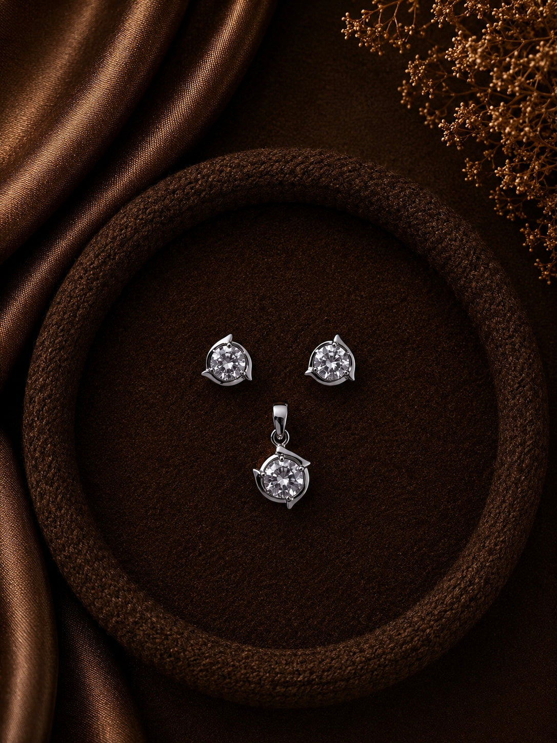 6mm cz stone curved border studs with a 7mm cz pendant in pure silver