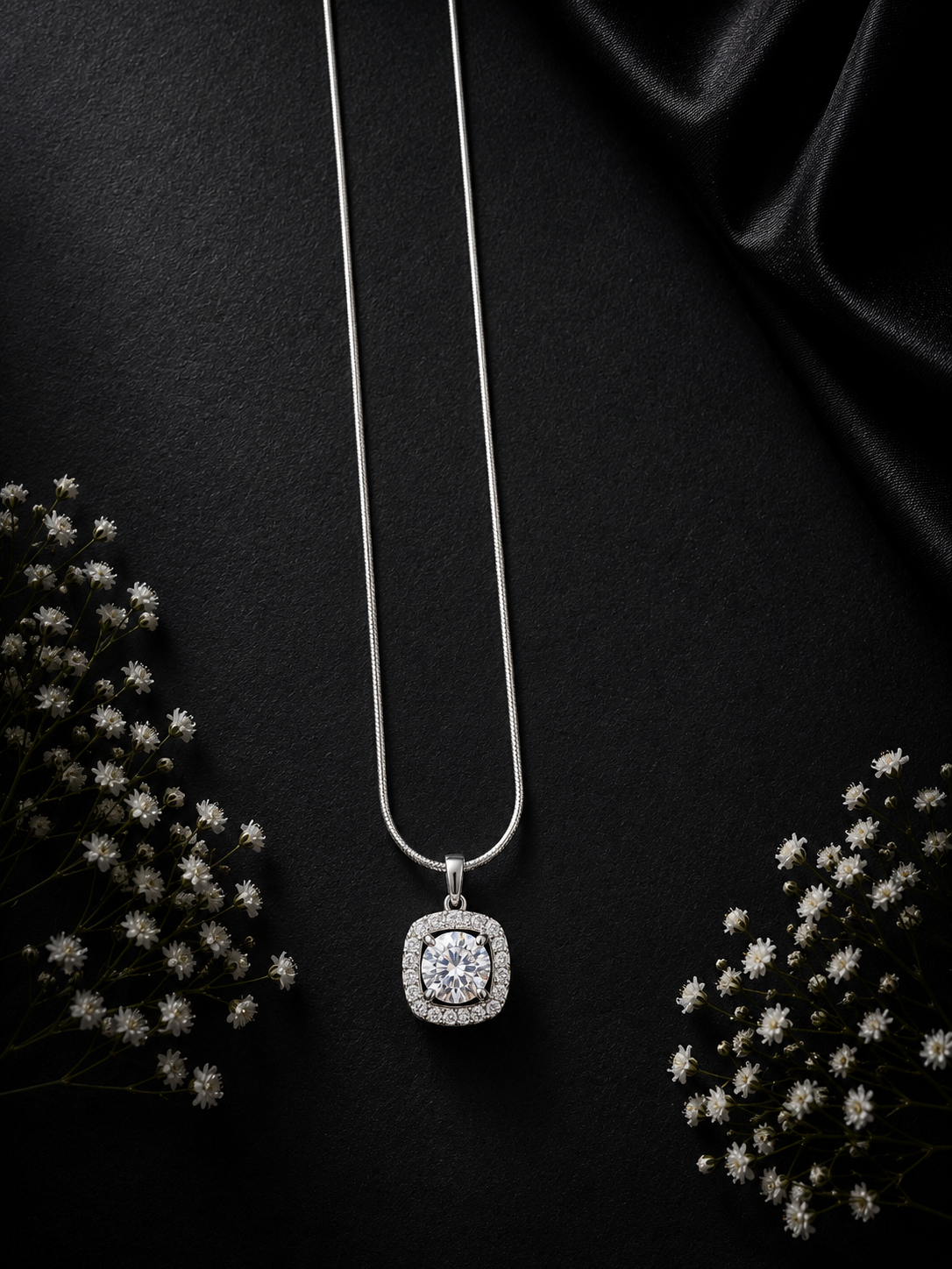 Cushion setting halo cz pendant with a 20inch shiny chain in pure silver