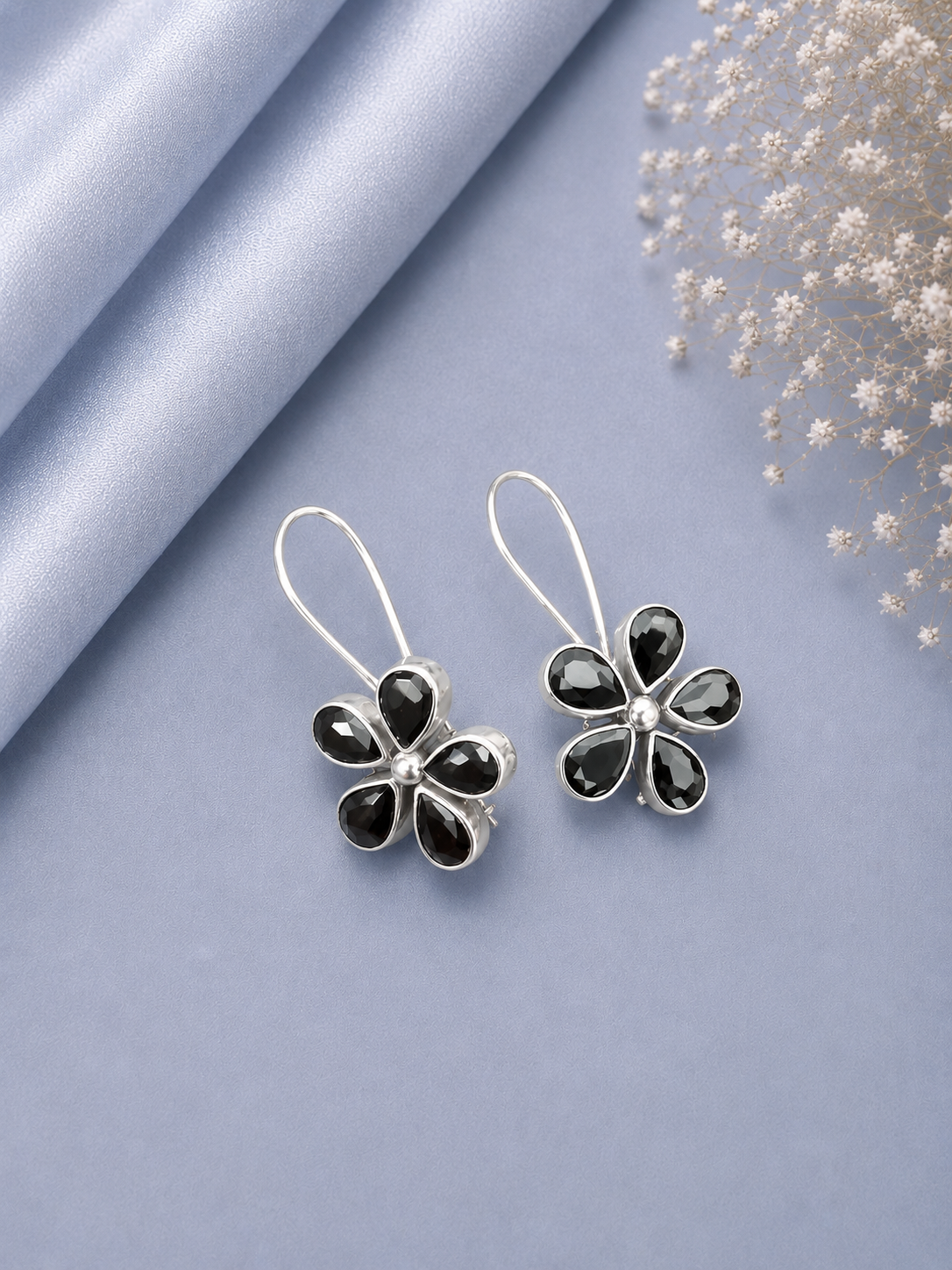 Black cz stone cut stone flower loops in pure silver (big size)