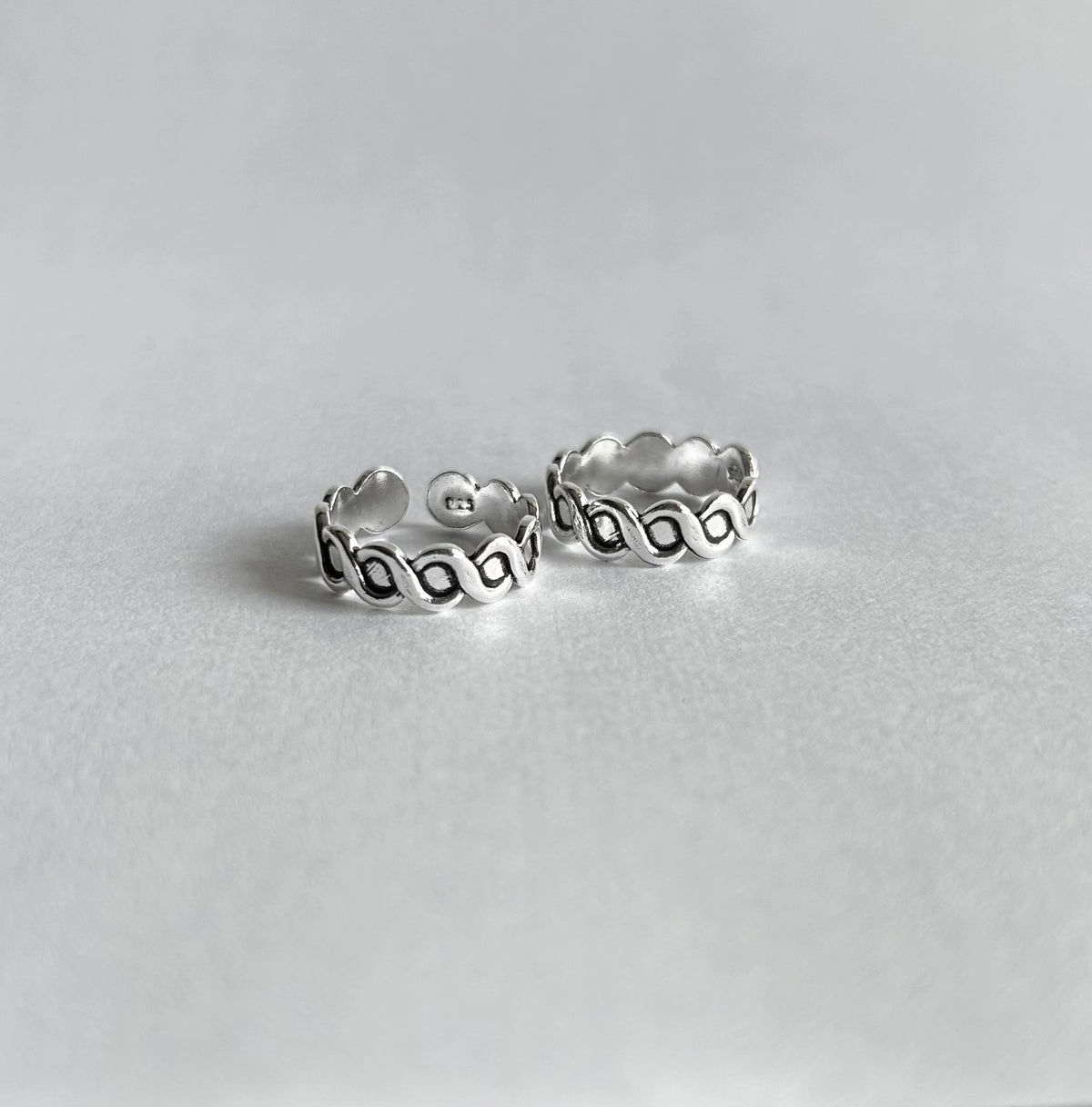 Twisted rope pattern toe ring in pure silver (one pair)